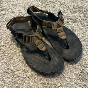 Bedrock brown/taupe hiking sandal sz 6/7 women